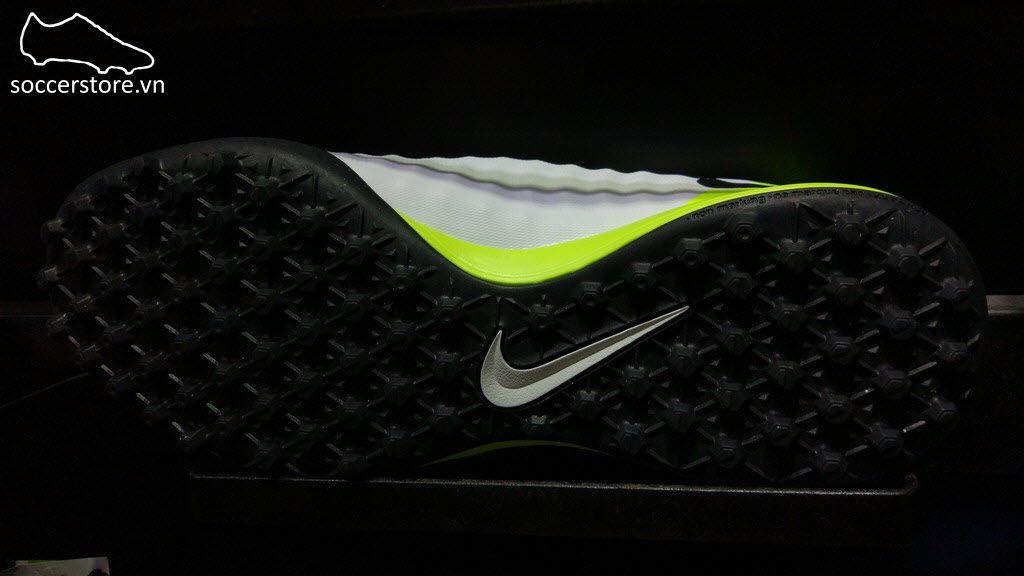 cheap mens football trainers